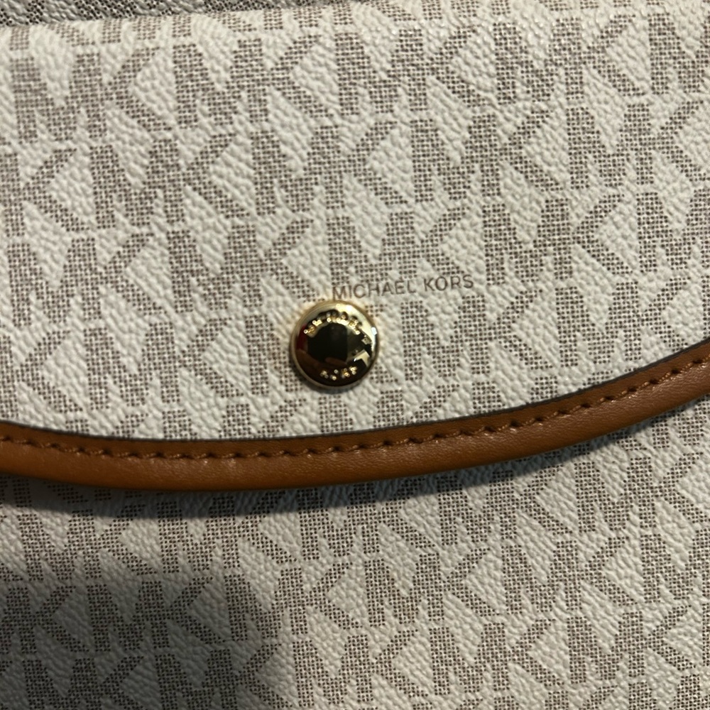 Michael Kors Eva Monogram Tote Bag with Clutch - Picture 4 of 10